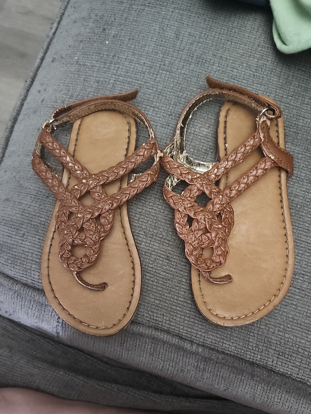 Wonder Nation Braided Toe-Loop Girls Sandals in Brown